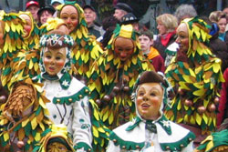 Bild zeigt mehrere Fasnets-Narren