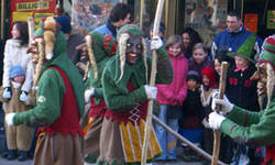 Bild zeigt Fasnetsumzug in Ostrach